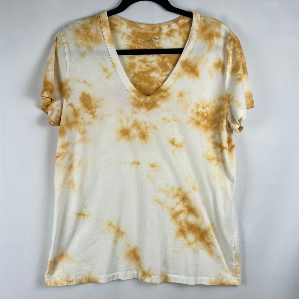 Universal Thread‎ White and Yellow Short Sleeve Tee